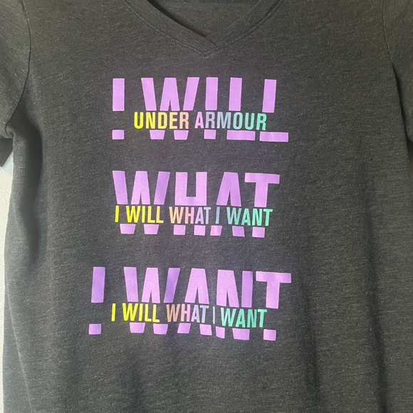 Under Armour Athletic T-Shirt‎ Girls Youth Large Loose Fit Heatgear V-Neck - Picture 3 of 6